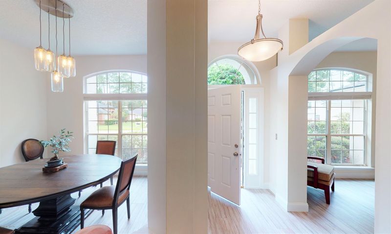 2100 Park Forest Ct, Orange Park, FL 32003