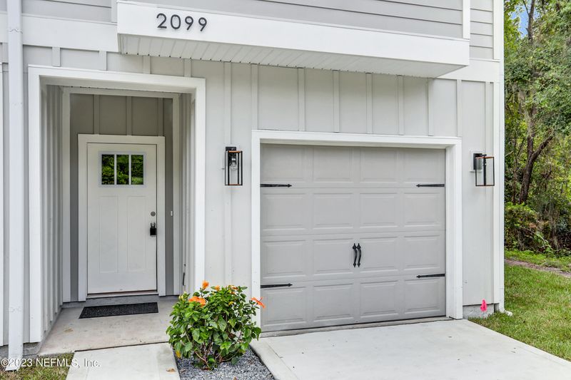 2107 Alley Rd, Jacksonville, FL 32233
