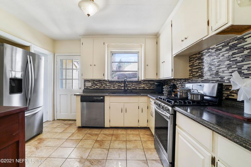 2109 Redfern Rd, Jacksonville, FL 32207