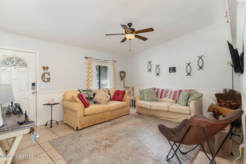 211 Yale Rd, St Augustine, FL 32086