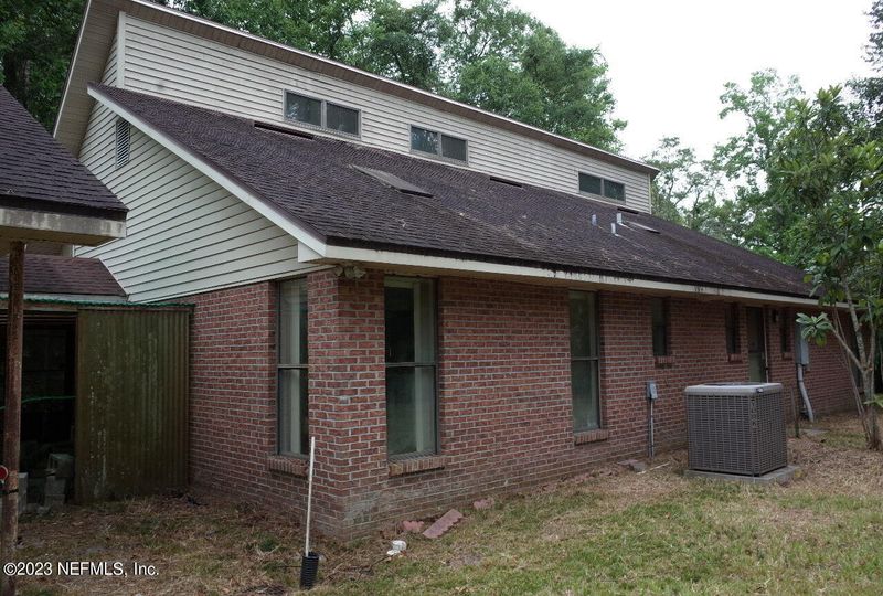 2115 Mills Rd, Jacksonville, FL 32216