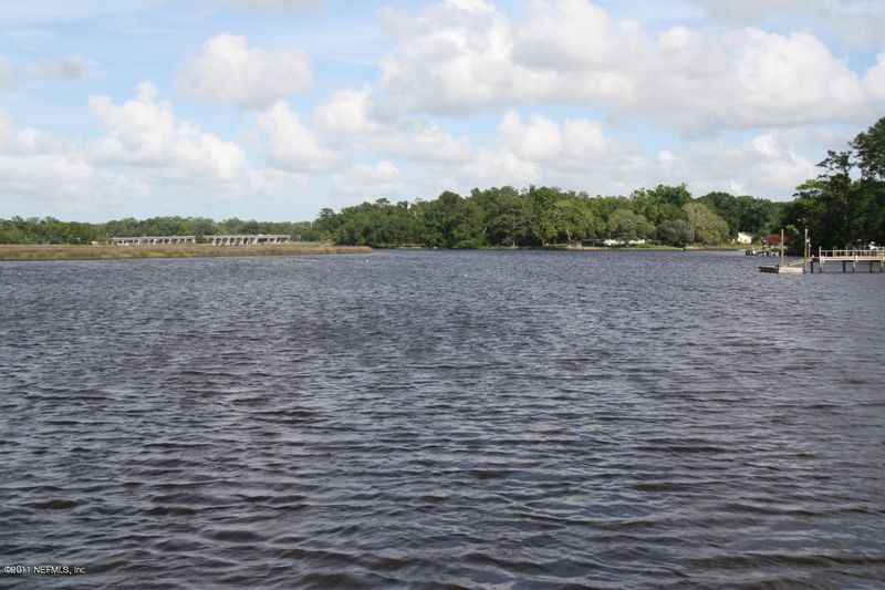 2115 Ribault Scenic Dr, Jacksonville, FL 32208