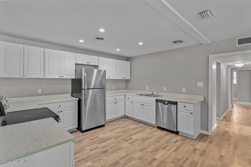 2116 Burpee Dr, Jacksonville, FL 32210