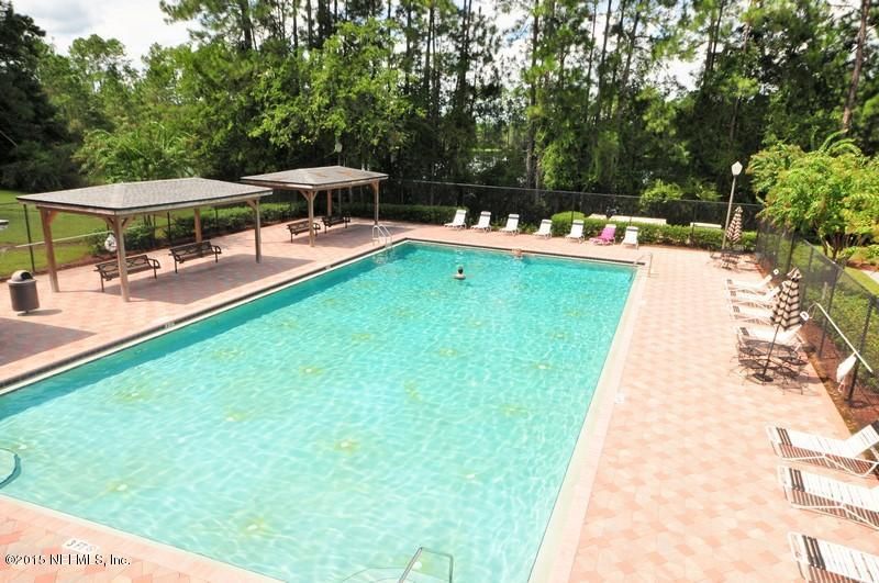 2126 Tyson Lake Dr, Jacksonville, FL 32221