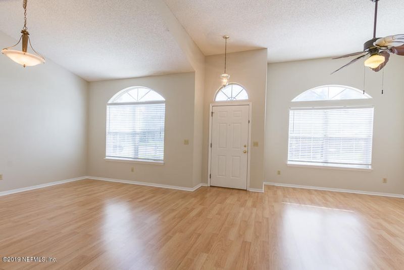 2127 Hovington Cir E, Jacksonville, FL 32246