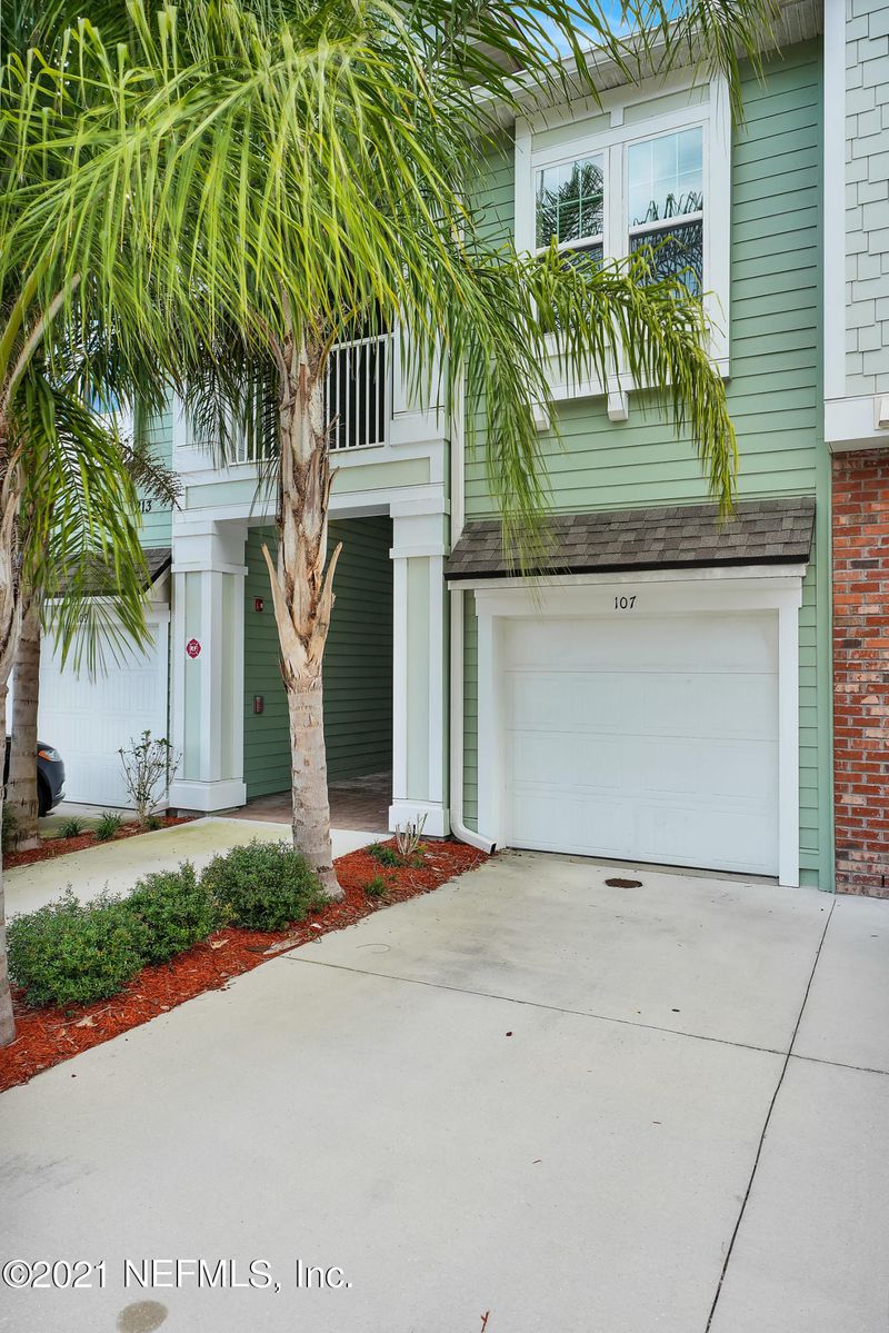 213 Larkin Pl #107, St Johns, FL 32259