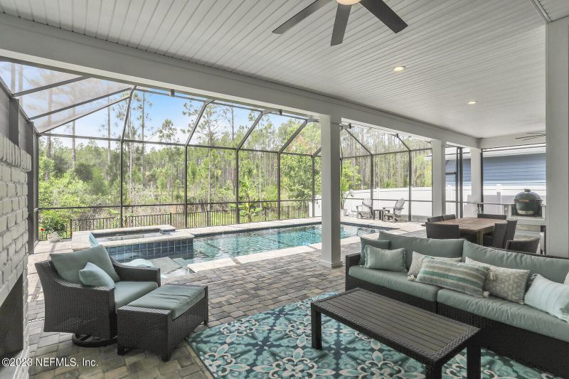 213 Shinnecock Dr, St Johns, FL 32259
