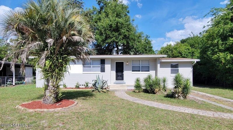 2130 Holcroft Dr, Jacksonville, FL 32208