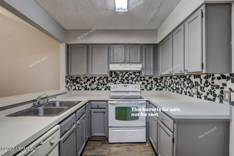 2131 Derringer Cir E, Jacksonville, FL 32225