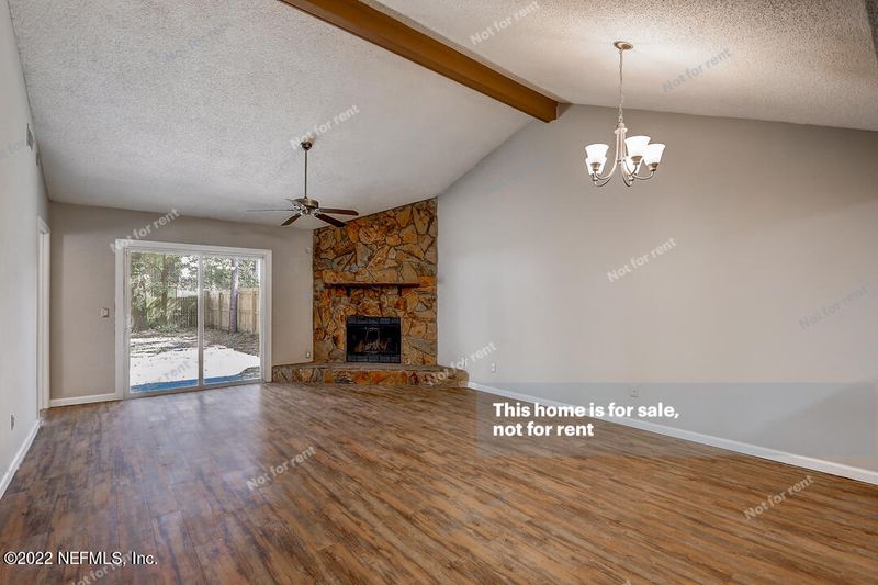 2131 Derringer Cir E, Jacksonville, FL 32225