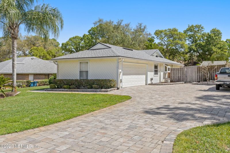 2133 Rio Cove Dr, Jacksonville, FL 32225