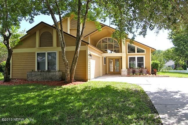 2135 Birch Bark Dr, Jacksonville, FL 32246