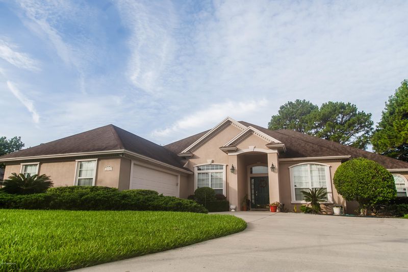 2136 Rio Mar Ct, Jacksonville, FL 32224
