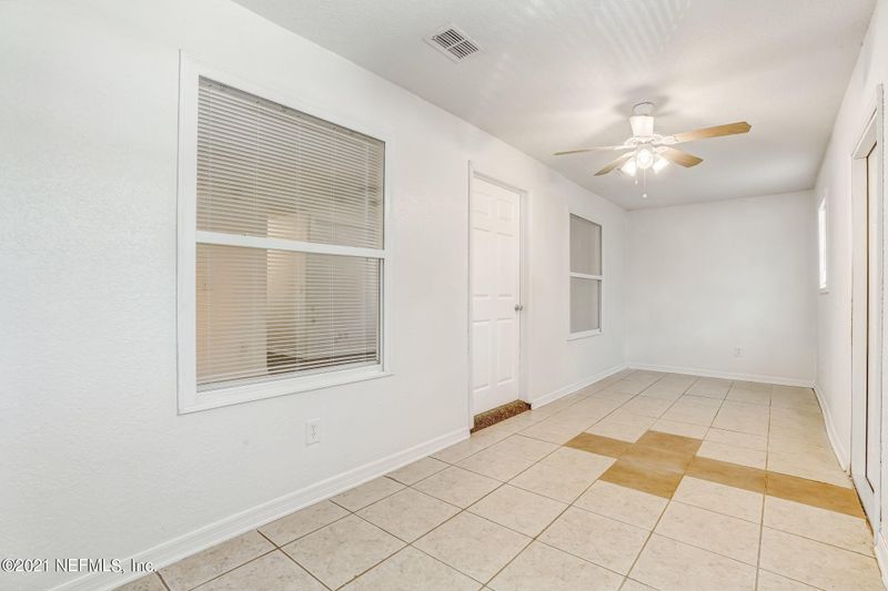 2136 Tuskegee Rd, Jacksonville, FL 32209