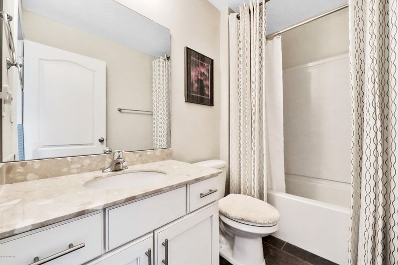 214 Grampian Highlands Dr, St Johns, FL 32259