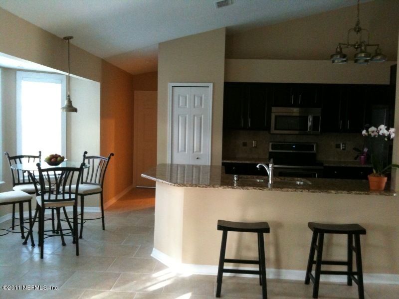 2140 Waterfoot Ln, Jacksonville, FL 32246