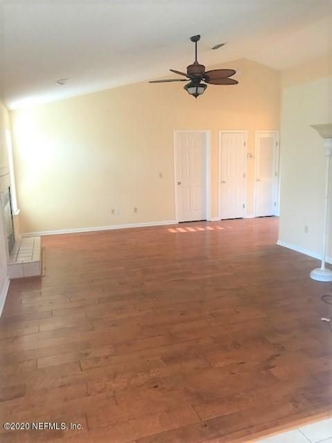 2141 St Martins Dr E, Jacksonville, FL 32246