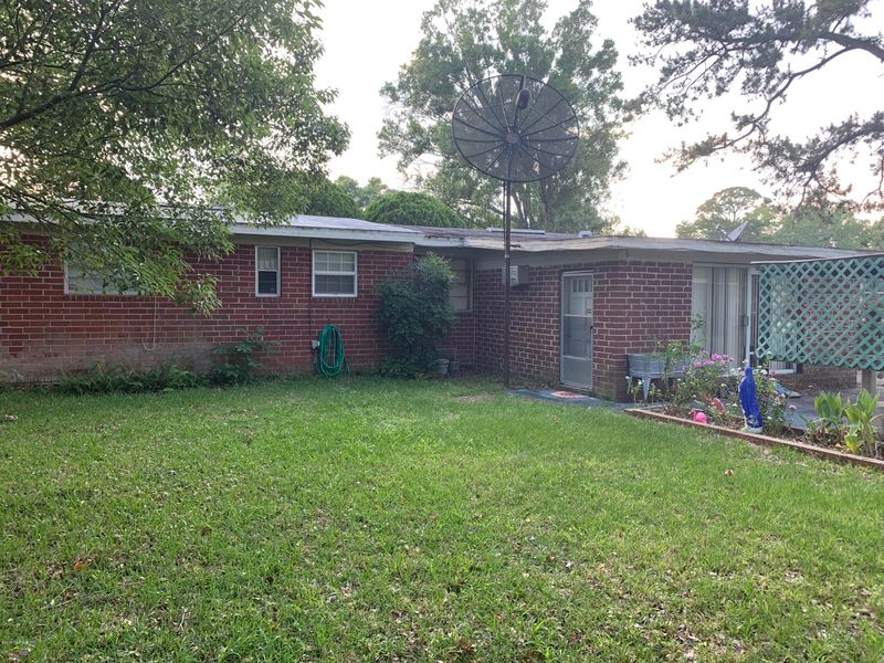 2141 W Nathan Dr, Jacksonville, FL 32216