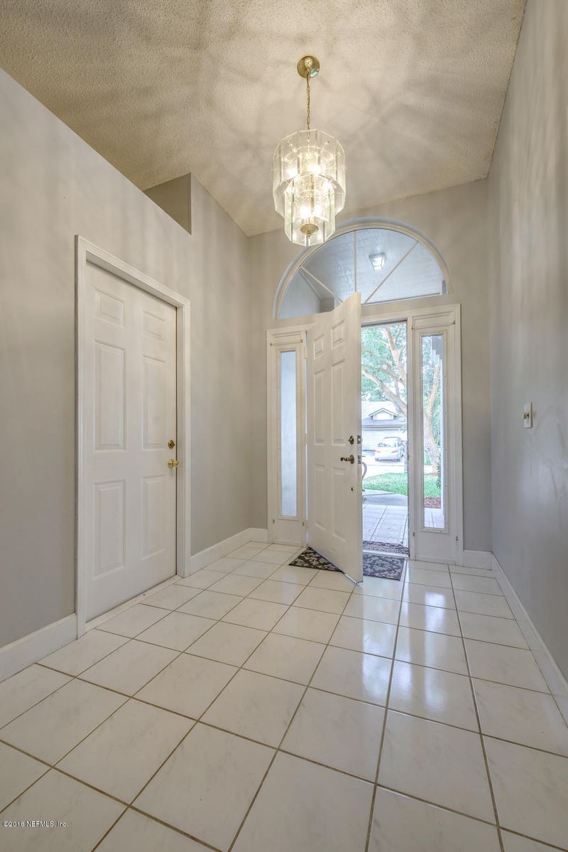 2143 Birch Bark Dr, Jacksonville, FL 32246