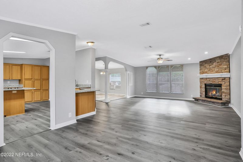 2143 Glen Gardner Dr, Jacksonville, FL 32246