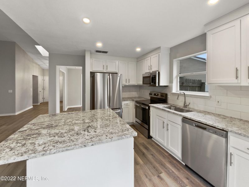 2144 St Martins Dr E, Jacksonville, FL 32246