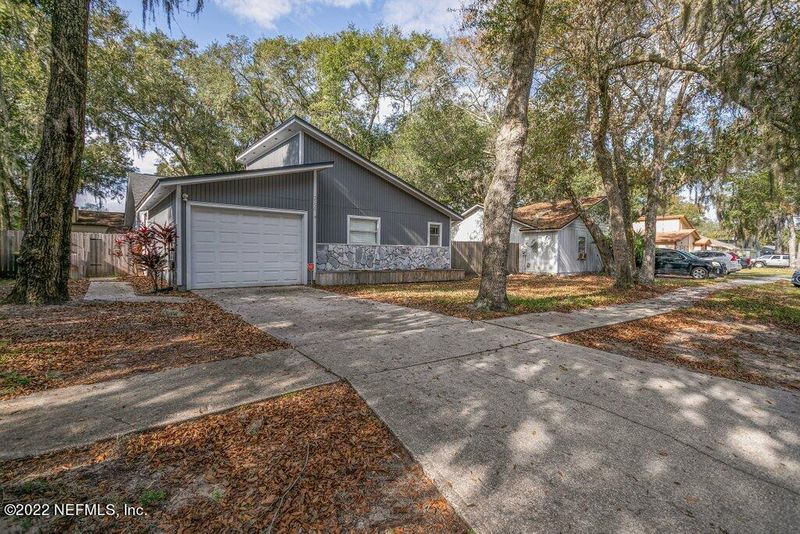 2156 Cypress Landing Dr, Jacksonville, FL 32233