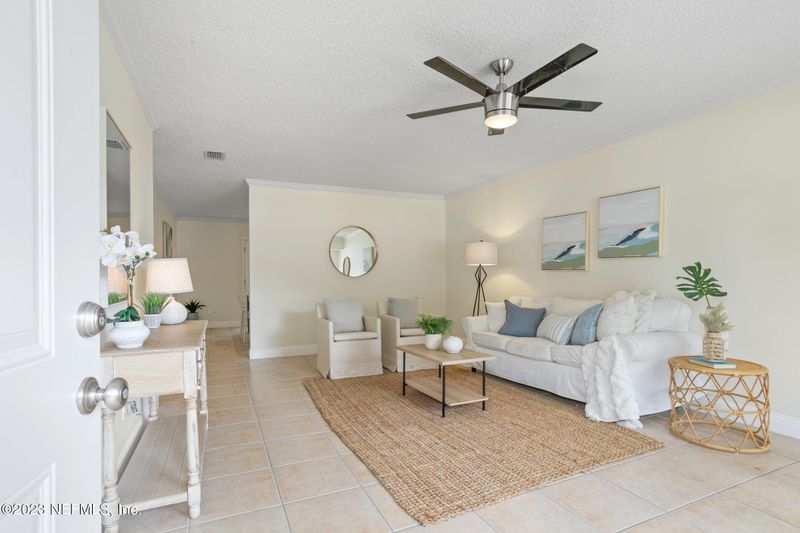 2159 Featherwood Dr E, Jacksonville, FL 32233
