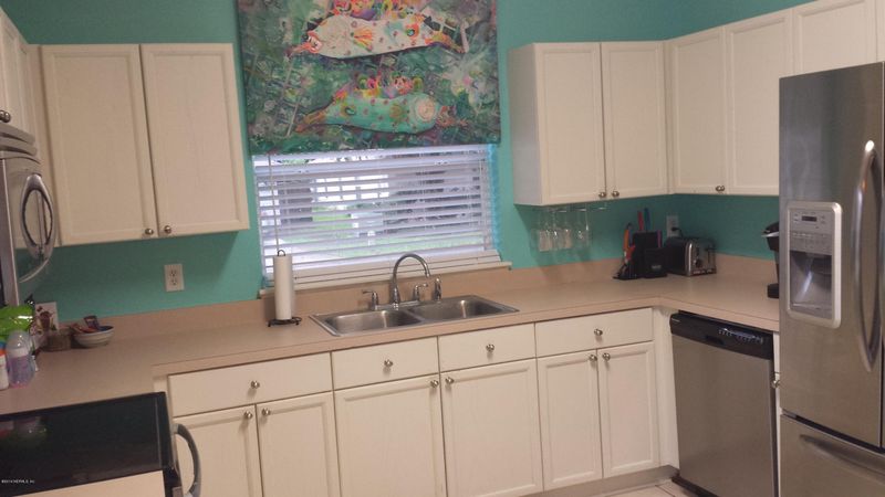 2159 Featherwood Dr W, Atlantic Beach, FL 32233