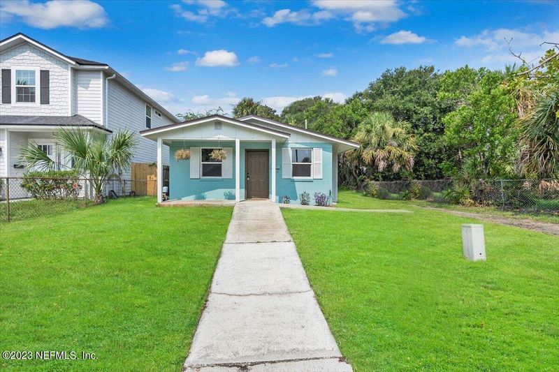 216 9th St S, Jacksonville Beach, FL 32250