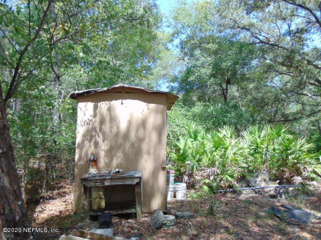 216 Lakeview Rd, Melrose, FL 32666