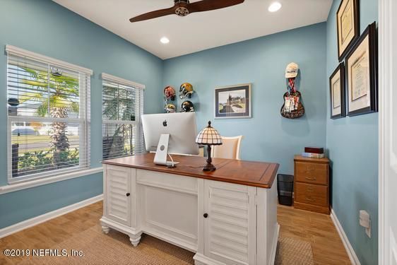 216 Red Cedar Dr, St Johns, FL 32259