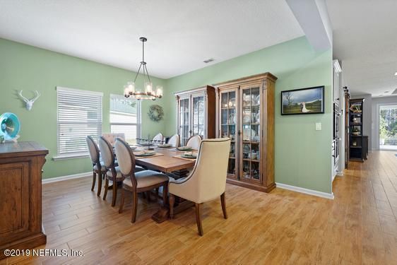 216 Red Cedar Dr, St Johns, FL 32259