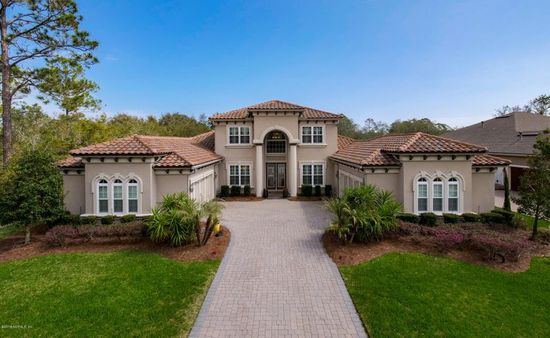216 Vale Dr, St Augustine, FL 32095