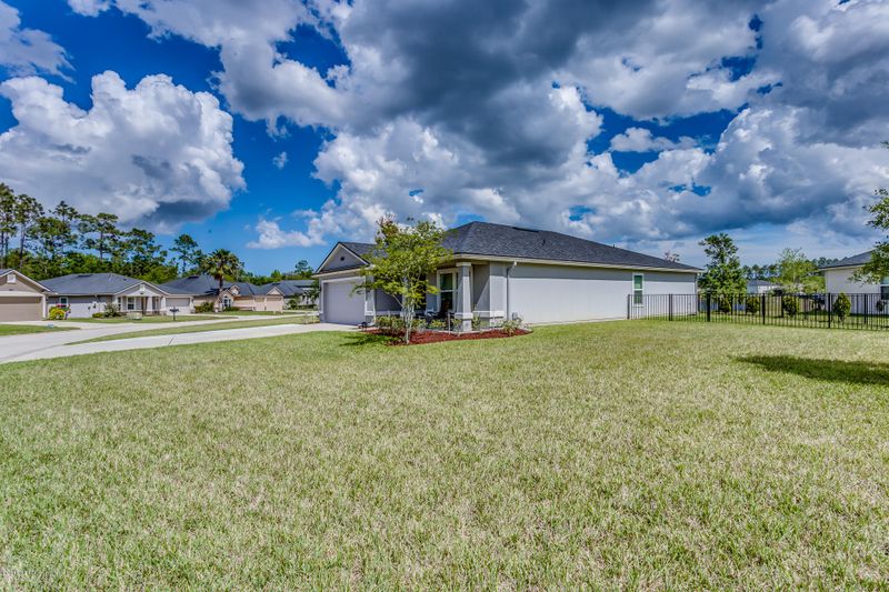 216 W Adelaide Dr, St Johns, FL 32259