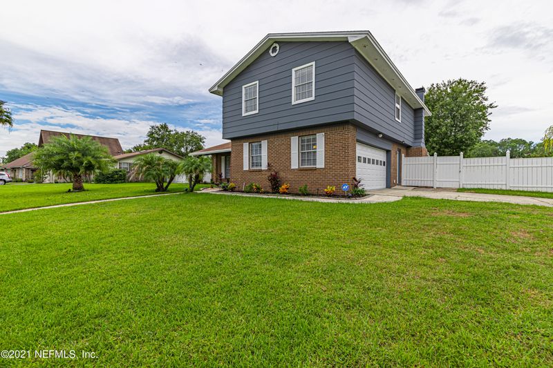 2160 Gabriel Dr, Orange Park, FL 32073