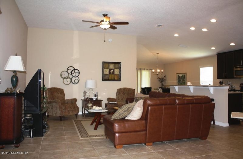 217 N Aberdeenshire Dr, St Johns, FL 32259