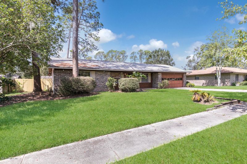 218 Quince Ct, Orange Park, FL 32073