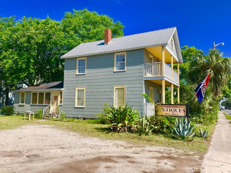 219 S 8th St, Fernandina Beach, FL 32034