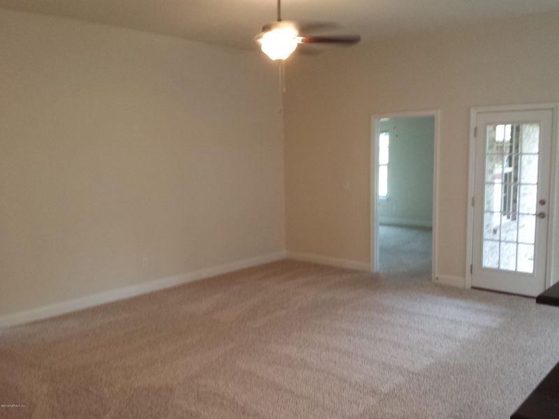 2194 Thornbrook Dr, Jacksonville, FL 32221