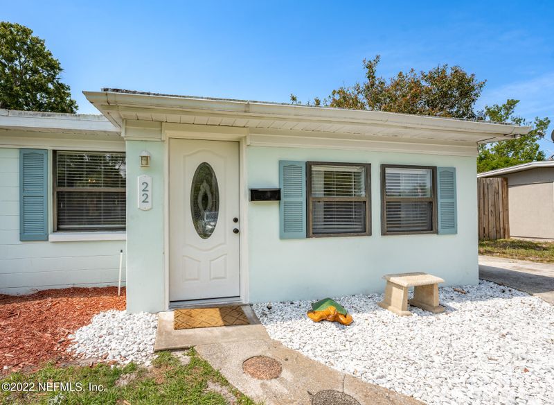 22 Forrestal Cir N, Atlantic Beach, FL 32233