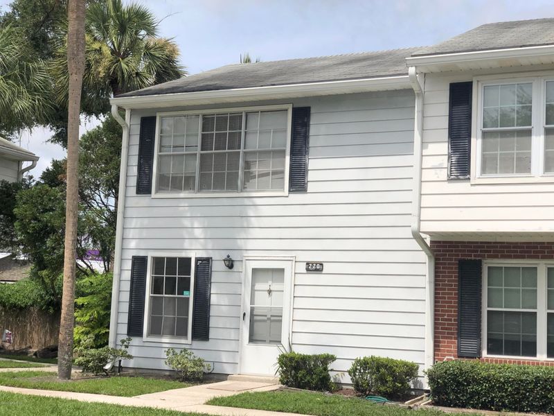 220 Kettering Ct, Orange Park, FL 32073