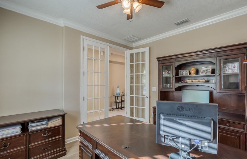 220 Medio Dr, St Augustine, FL 32095
