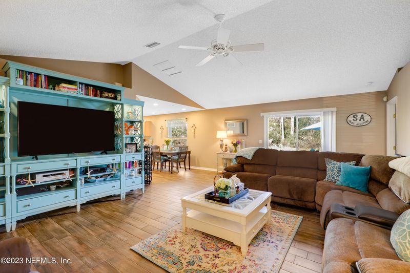 220 River Island Cir, St Augustine, FL 32095