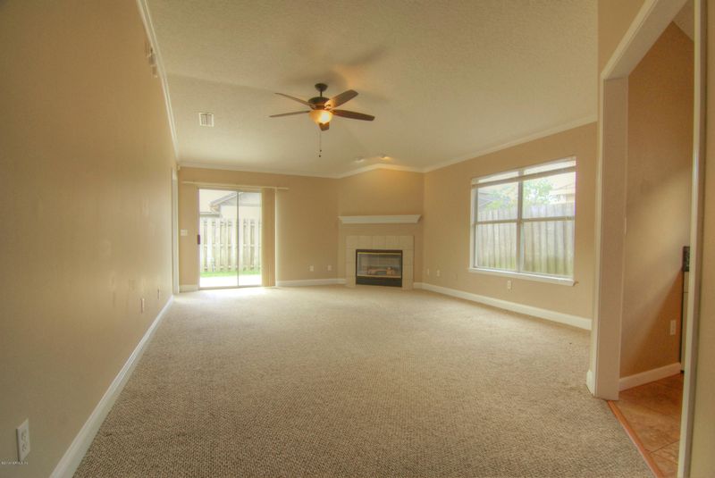 2202 E The Woods Dr, Jacksonville, FL 32246