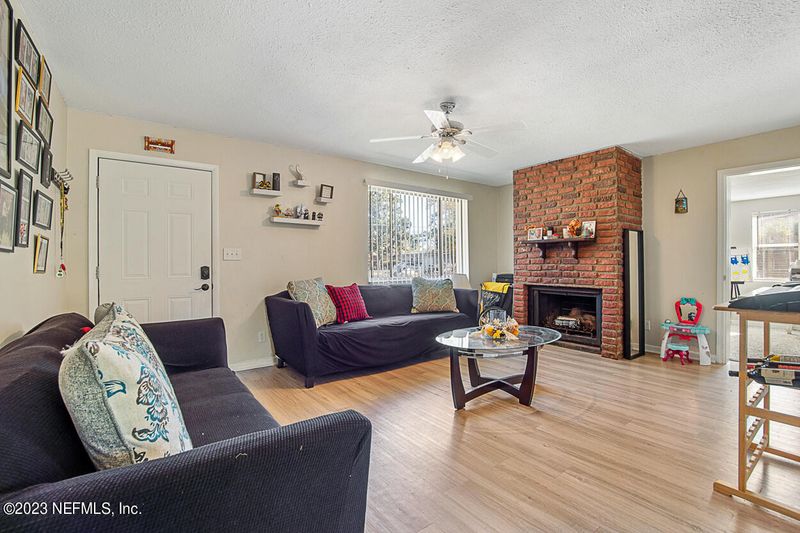 2202 Jammes Rd, Jacksonville, FL 32210