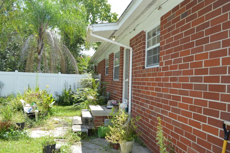 2203 Larry Dr, Jacksonville, FL 32216