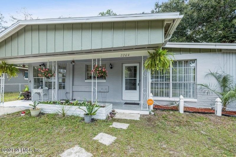 2204 Thiervy Dr, Jacksonville, FL 32210