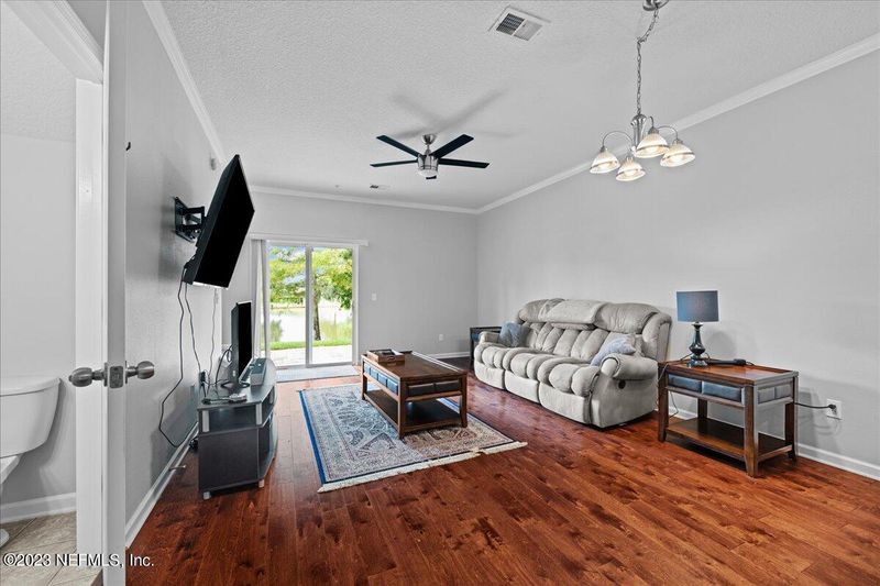 221 Leese Dr, St Johns, FL 32259