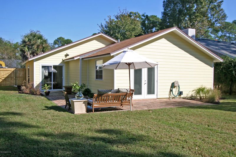 2210 Riley St, Jacksonville Beach, FL 32250