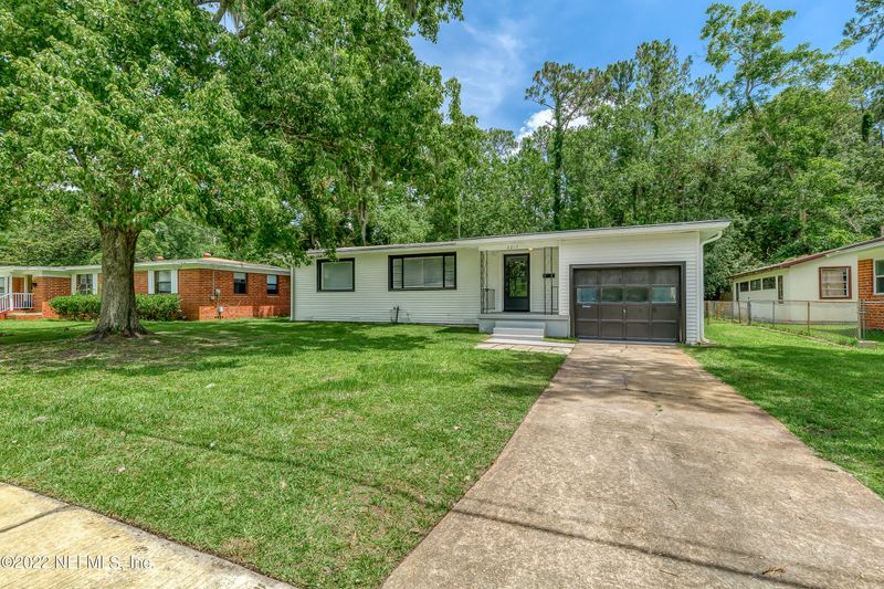 2213 East Rd, Jacksonville, FL 32216